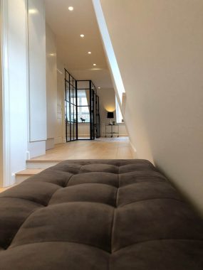 Med en Full Styling tilføres værdi til alle boligens dele. Smalle passager og overraskende hjørner bliver udnyttet, og det gør at samtlige af boligens kvadratmeter bliver aktive og attraktive.