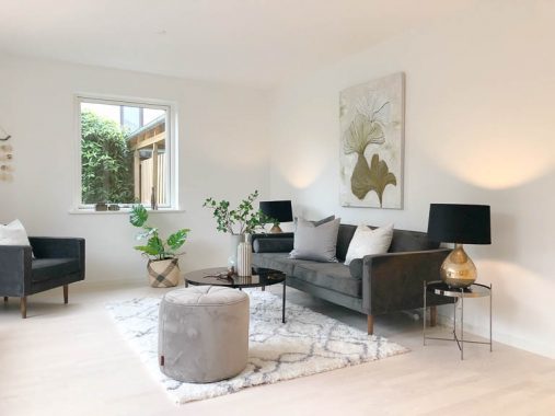 Boligstylisten har erfaring med, hvad der virker og hvordan hvert rum kan indrettes, så boligstylingen virker optimalt.